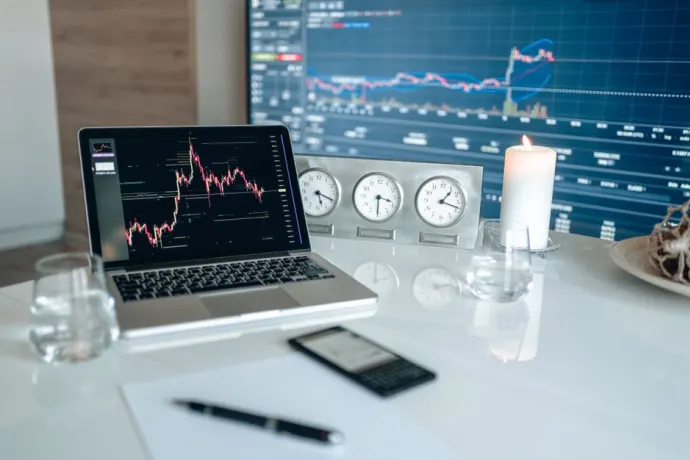 Bitcoin Bounces From Multi-Month Low as Futures Stress Mounts